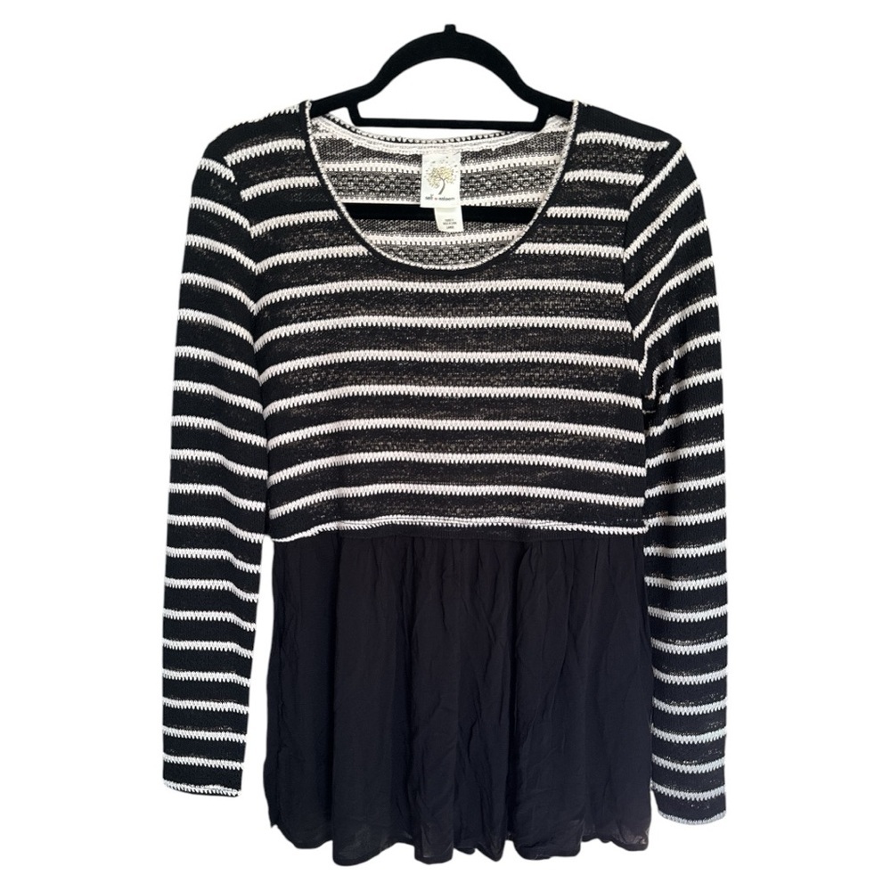 EUC Self Esteem knit striped black and white top Size Large